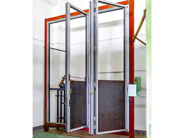 Folding door test machine